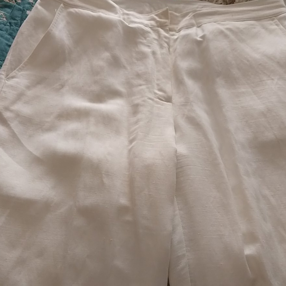 Ruby Rd Women's Capris Pants. - Picture 7 of 8